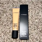 MAC Studio Sculpt Foundation SPF 15 NC25 / 1.3 oz New in box