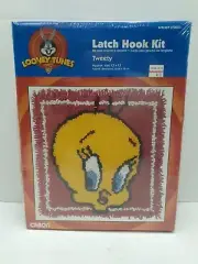 Vintage 1997 Looney Tunes Tweety Bird Latch Hook Kit Caron LT0003 13x13 NEW NOS.