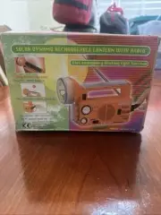 Nippon Solar Dynamo Rechargeable Lantern With Radio/Blinking Light GM 713 *READ*