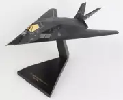 USAF Lockheed Martin F-117A Nighthawk Stealth Desk Model 1/48 Jet XX Airplane
