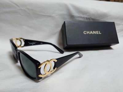 CHANEL sunglasses with Coco mark