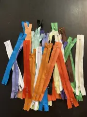 7 in nylon zippers assortment of colors, 30 pc count, bulk