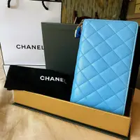 在飛比找PopChill優惠-[二手] Chanel 香奈兒 baby blue 羊皮對開