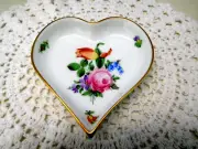 NEW HEREND CHINA PRINTEMPS WITH ROSE HEART TRAY 4" X 4" 24K GOLD TRIM HUNGARY
