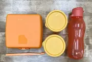 Tupperware Lunch Bag-Water Bottle, Sandwich Keeper & Snack Cups-NEW-SHIP INCL