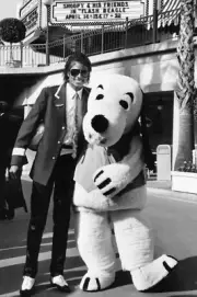 4x6 Glossy B&W Art Print 1984 Michael Jackson & Snoopy at Knott's Berry Farm