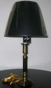 LIGHTING ENTERPRISES ANTIQUE SOLID BRASS TABLE LAMP WITH SHADE Black