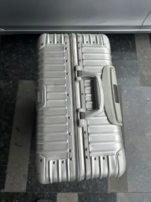 RIMOWA topas 29吋 稀有尺寸  可交流其他RIMOWA箱子 公路車零件 另有報價收回購