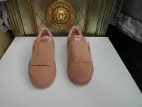 在飛比找Yahoo!奇摩拍賣優惠-浪漫滿屋 女鞋系列*PUMA魔鬼沾粉色厚底鞋 蕾哈娜粉色鬆糕