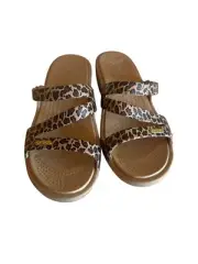 Patricia II Crocs Leopard Print Sandals Beige Platform Strappy Slip-On Size W7