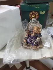 1997 Boyd’s Bear Prince Hamlet Bear On Throne Figurine “To Diet Or Not To Diet”