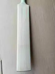 English Willow 1 Cricket Bat + Free Bat Cover + Toe Guard ( Nature In India )