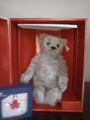 Swarovski Steiff Teddy Bear Poinsettia With Swarovski Ornament 2007 NIB