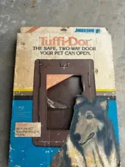 NOS Johnson Pet Door Tuffi-Door Large Dog - Collies/Shepherds/Labs - TL-2 14300