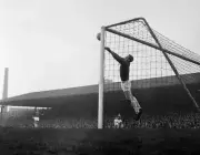 Old Trafford Manchester Manchester United's goalkeeper Harry Greg- Old Photo