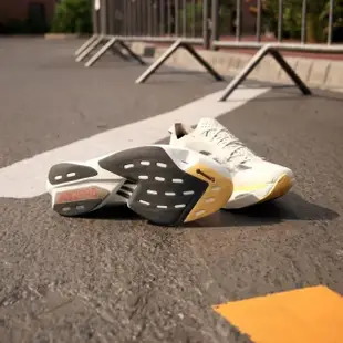 【adidas 愛迪達】ADIZERO ADIOS PRO 3 跑鞋(IG6442 跑鞋 輕量 慢跑鞋)