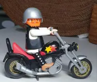 在飛比找Yahoo!奇摩拍賣優惠-德國 摩比 playmobil 絕版 哈雷機車 純收藏 保存