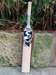 SG KING COBRA ENGLISH WILLOW BAT (HARROW size)
