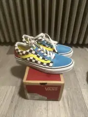 Vans Size 5.5 Men 7 Womens 10/10 Condition WORN ONCE OR TWICE GOOD CONDITION