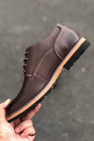 Timberland添柏嵐經典休閒皮鞋 工裝鞋男鞋咖色（此款版型偏小1.5號平時穿41建議購買43）