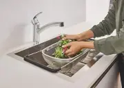 GROHE Star Eurosmart Pull-Out Single-Lever Kitchen Tap, Chrome