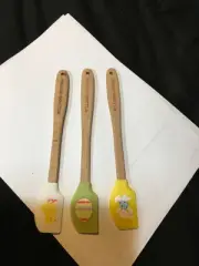 williams sonoma Easter Rubber Spatula set