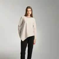 在飛比找momo購物網優惠-【giordano ladies】24SS_不對稱剪裁上衣(