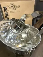 New Pampered Chef Springform Pan Set With Valentines Heart Shape