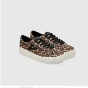 TRETORN leopard canvas women's shoes size 5.5