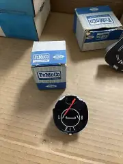 NOS 1965 FORD COMET OIL GAUGE