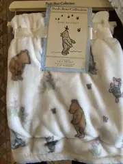 Pooh Bear Collection Baby Blanket – Soft Plush Fleece – Classic Winnie the Pooh