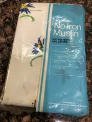2 Vintage JCPenney No Iron Muslin Standard FIESTA floral White Pillow Cases NEW