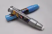 Transformers Movie 2 click pen style eraser, set of 2 (Blue and Silver)