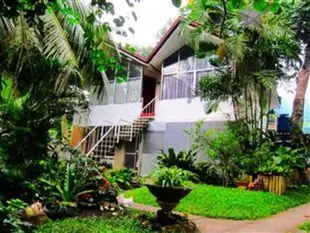 熱帶海岸公寓飯店Tropical Shores Apartelle
