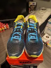 Diadora Mens Mythos Blushield Fly C3520 Black/Light Blue Running Shoes Size 13