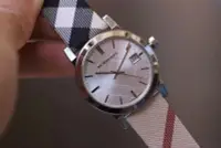 在飛比找Yahoo!奇摩拍賣優惠-潮牌Burberry 巴寶莉 經典格紋錶帶 英倫潮流腕錶 海