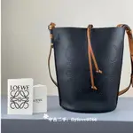 二手精品 LOEWE ANAGRAM GATE BUCKET 牛皮拼色水桶包/肩背包/斜跨包 30922BZ57