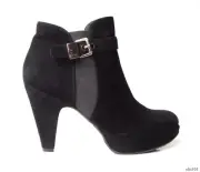 new $498 STUART WEITZMAN 'Subside' black suede buckle ANKLE BOOTS 8.5 very comfy