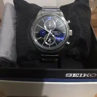 在飛比找蝦皮購物優惠-seiko 精工 v172 光動能 大表面 藍面 9.5成新