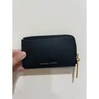 在飛比找蝦皮購物優惠-CHARLES & KEITH 小CK鑰匙拉鍊皮夾 - 黑色