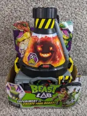 Beast Lab Dino Beast Creator 80+ Lights Sounds Figure Playset NEW W/ BOX DAMAGE