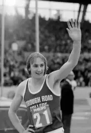 Alan Pascoe of Great Britain waves to the crowd at the Philips Int- Old Photo