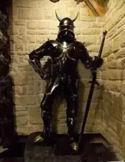 Medieval Templar Armor Suit Combat Wearable Full Body Horn Knight Armor Crusader