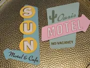 2 pc Target Bullseye Retro Wall Signs- Sun Motel & Oasis Motel wood/metal - NEW