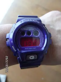 在飛比找Yahoo!奇摩拍賣優惠-CASIO G-SHOCK紫色潛水電子錶- DW-6900C