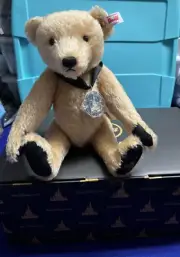 Steiff Disney World 50th Anniversary Celebration Bear 683855 NEW
