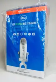 NEW Logitech Blue Yeti Streaming Creator Youtuber Silver Microphone Kit SEALED