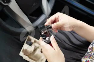 日本 John's Blend 車用夾式擴香瓶 18ml 冷氣口香氛精油 出風口芳香劑 (4.2折)