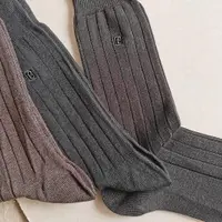 在飛比找ETMall東森購物網優惠-外貿雙針竹纖維不臭吸汗黑色襪子