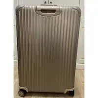 在飛比找蝦皮購物優惠-RIMOWA鋁合金32吋電子標籤旅行箱 全新